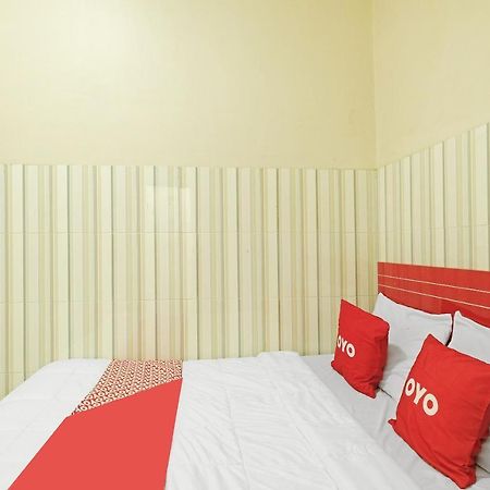 Oyo 91453 Hotel Srikandi Gejayan Maguwo Екстер'єр фото