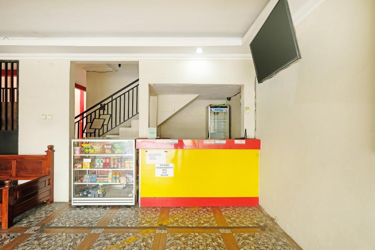 Oyo 91453 Hotel Srikandi Gejayan Maguwo Екстер'єр фото