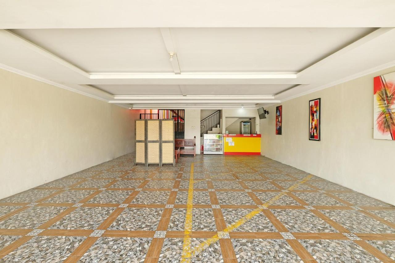 Oyo 91453 Hotel Srikandi Gejayan Maguwo Екстер'єр фото